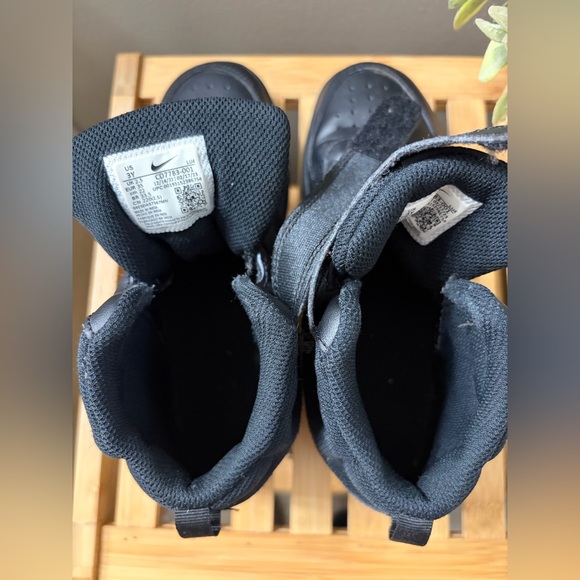 Black Nike Court Borough Mid 2 Little Kid Size 3 - Picture 7 of 8